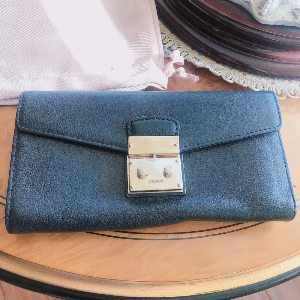 DNKY wallet